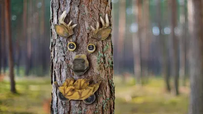 Red Carpet Studios Face Resin Bird Feeder