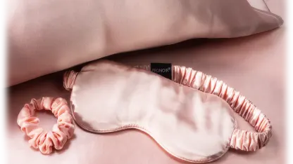 Pronoir Beauty Silky Sleep Set (Pillowcase, Sleep Mask, Scrunchies)