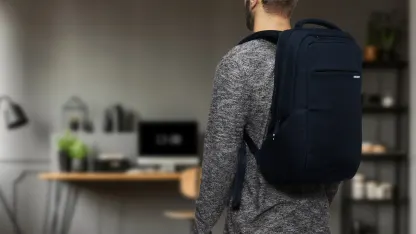 Incase Facet 20L, Facet 25L or Icon Slim Backpack