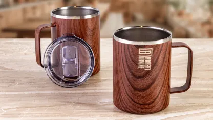 2-Pack: Robert Irvine Insulated Coffee Mugs (16 oz)