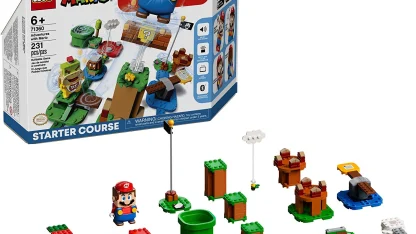 A Month of LEGO - Super Mario and 71374 NES