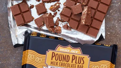 What candy bar tastes like a Trader Joe's milk chocolate pound plus bar?