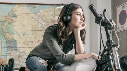 Monster Clarity 200BT Around Ear Bluetooth Wireless Headphones (Refurbished)