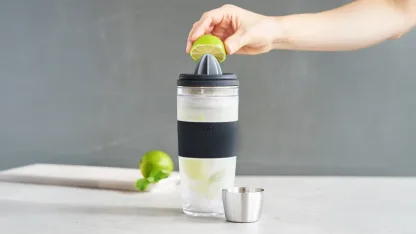 HOST Freeze Cocktail Shaker with Citrus Juicer