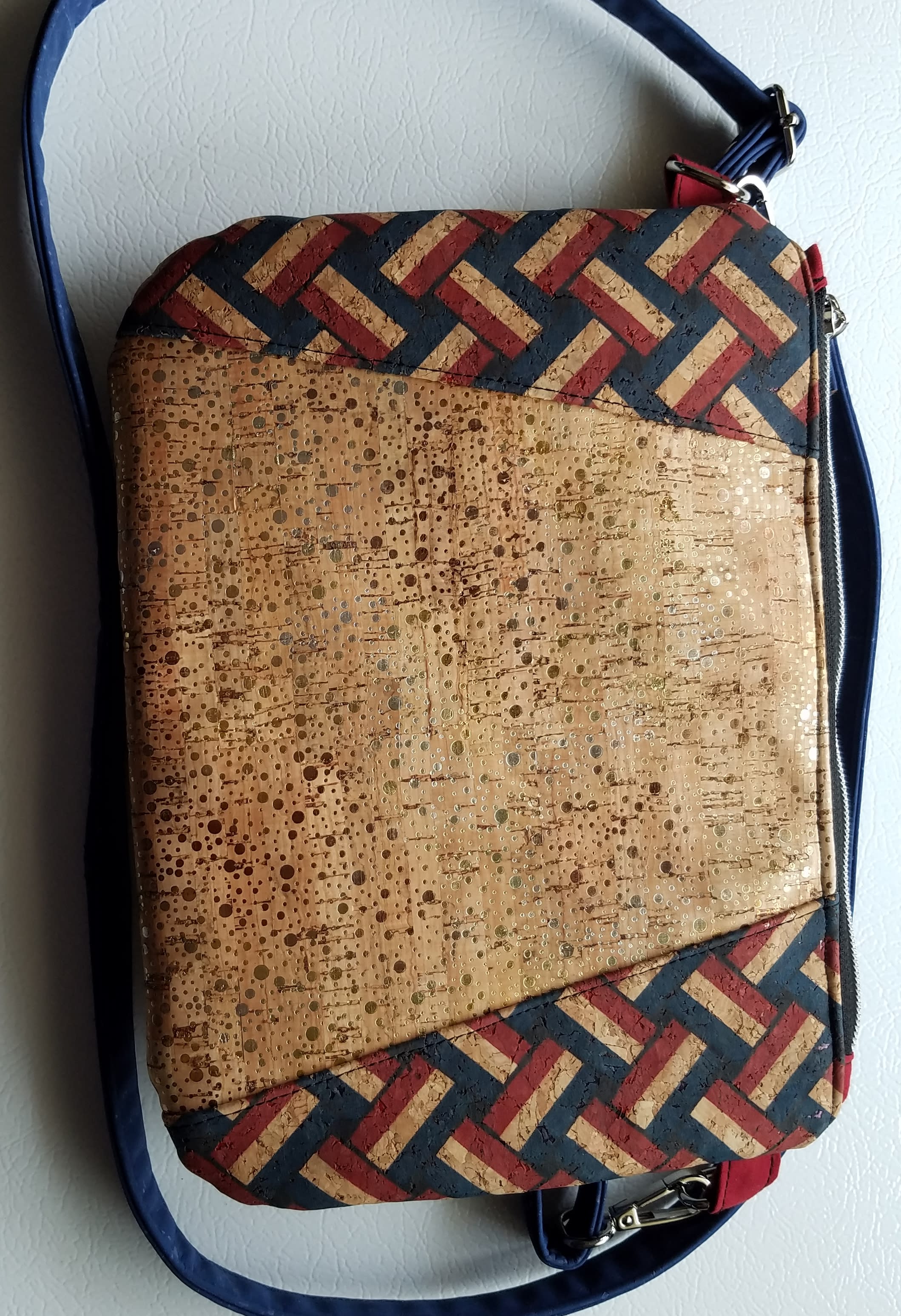 patriotic cork purse exterior