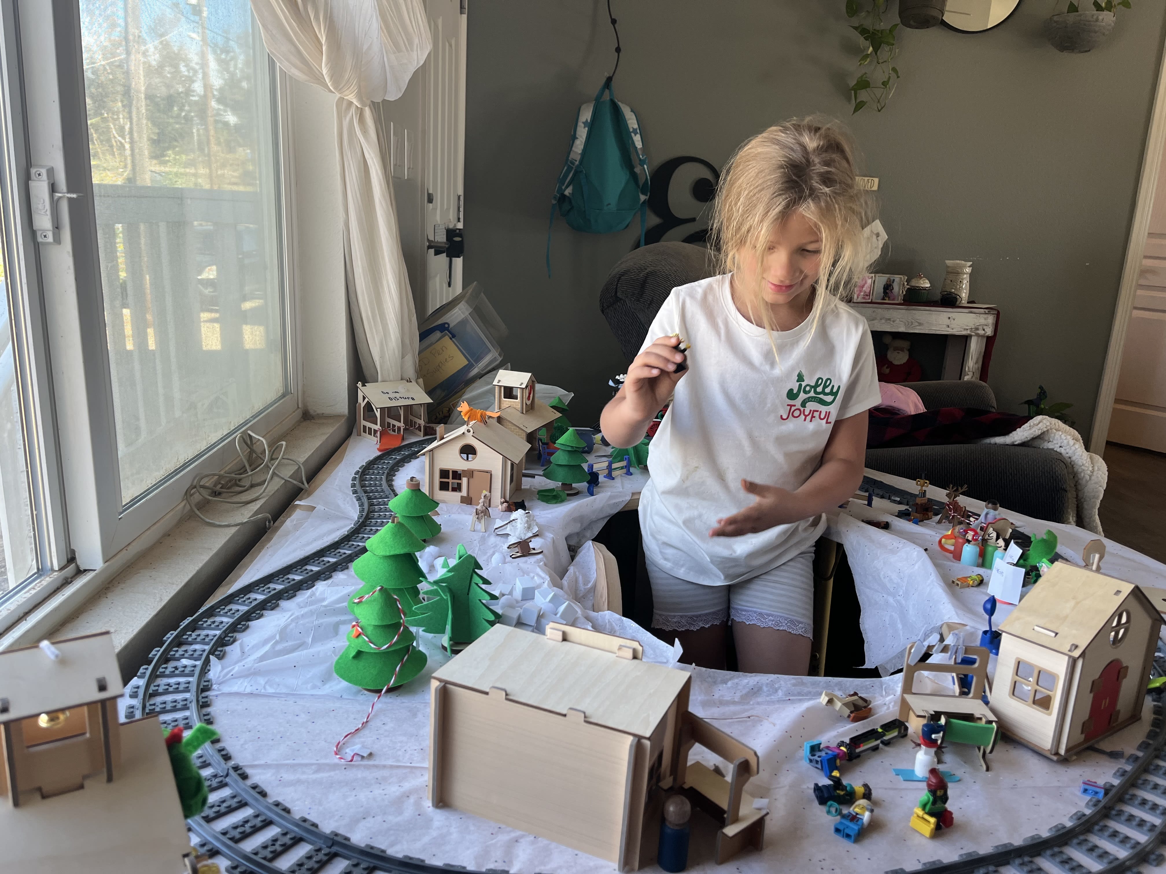 traintable-holiday clutter!!