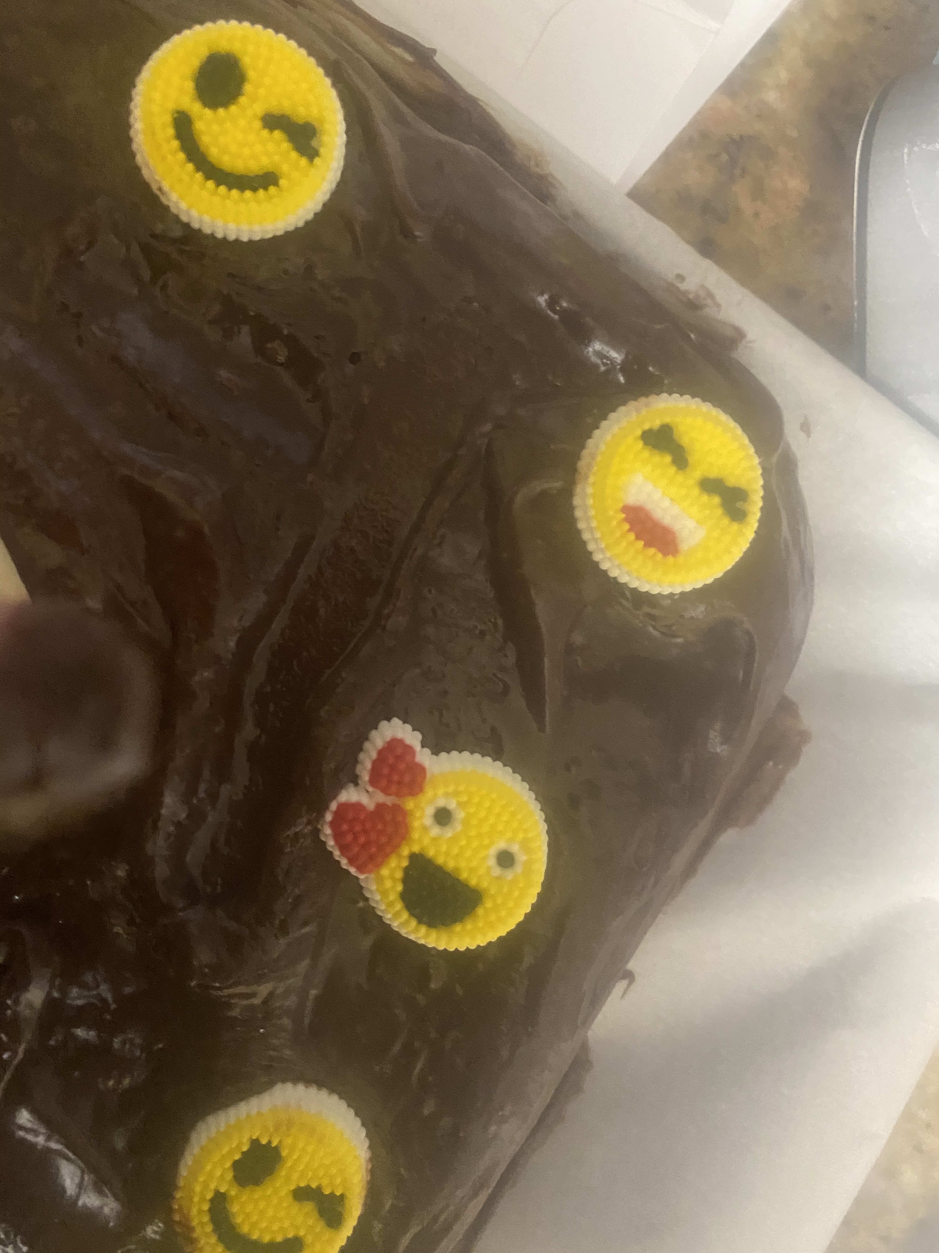 look at the finger trail through the icing on the cake today though 