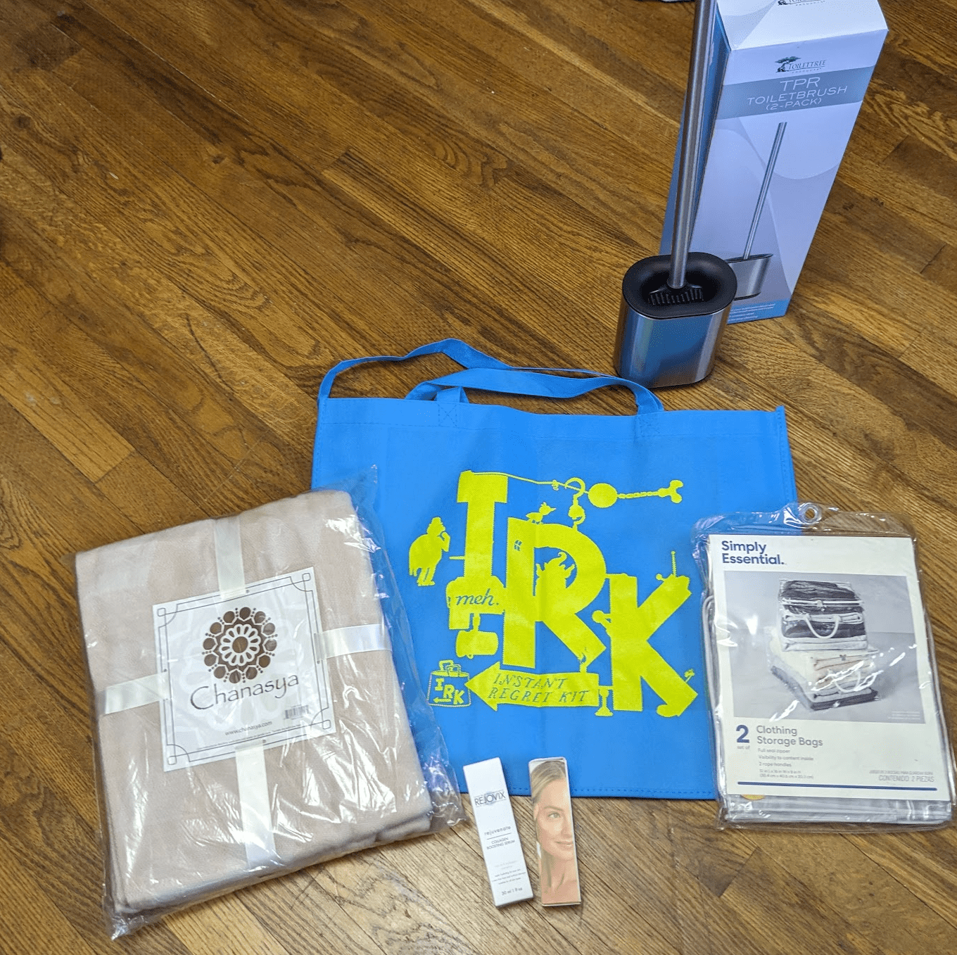 A picture of the items described.