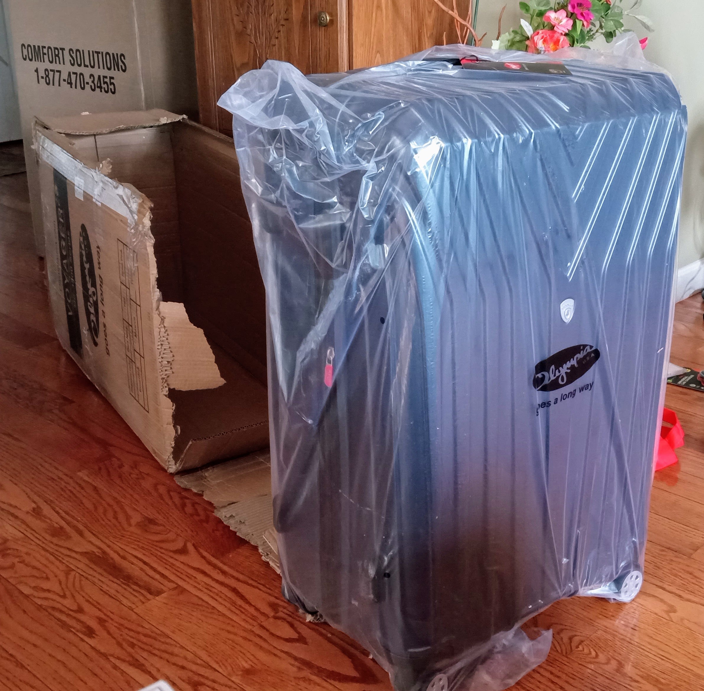 and finally the big one, 3 beautiful premium pieces of luggage! Thanks again Meh, you guys rock!❤️