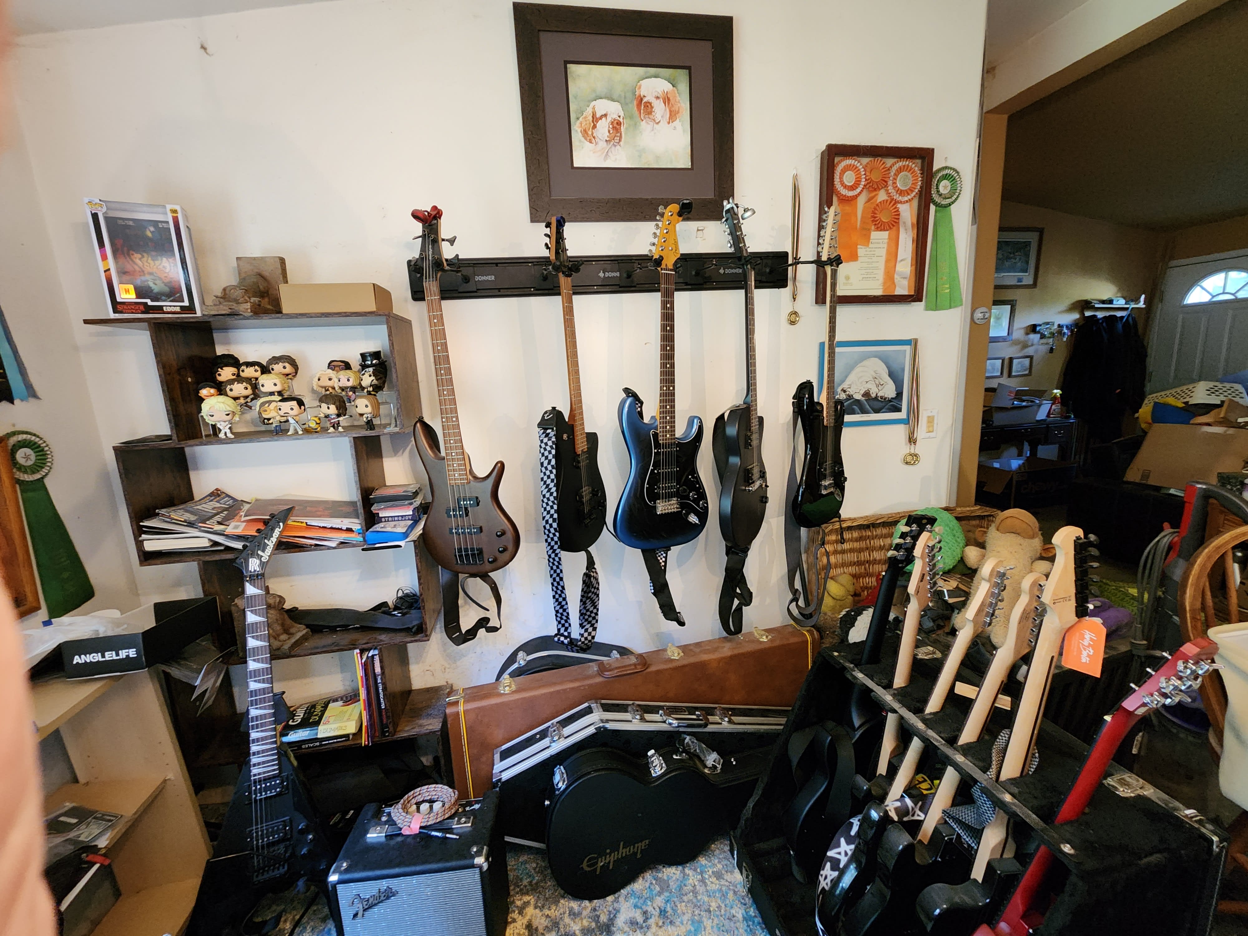 noodling on guitars 🤘