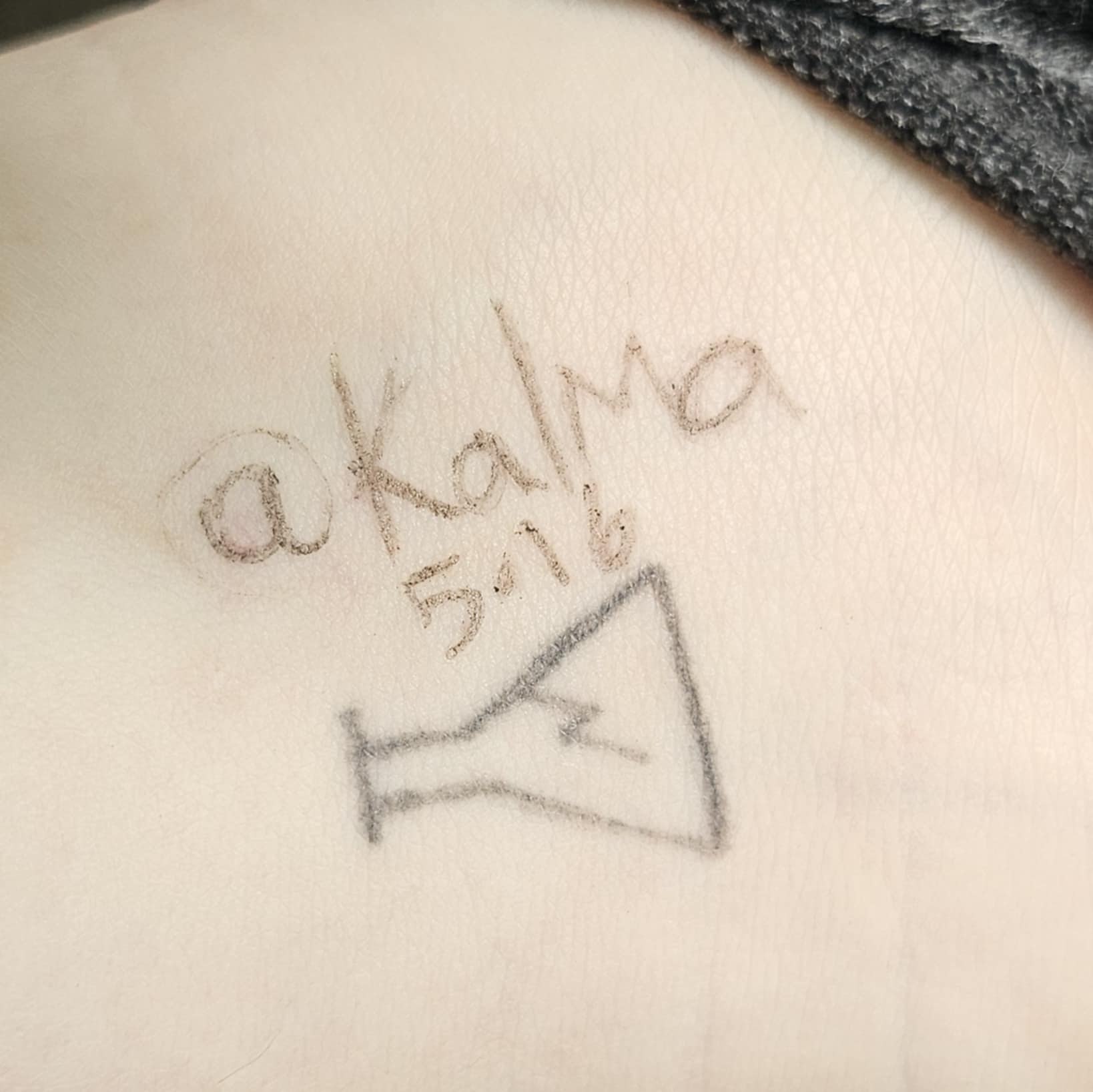 a boring description of a partial foot pic