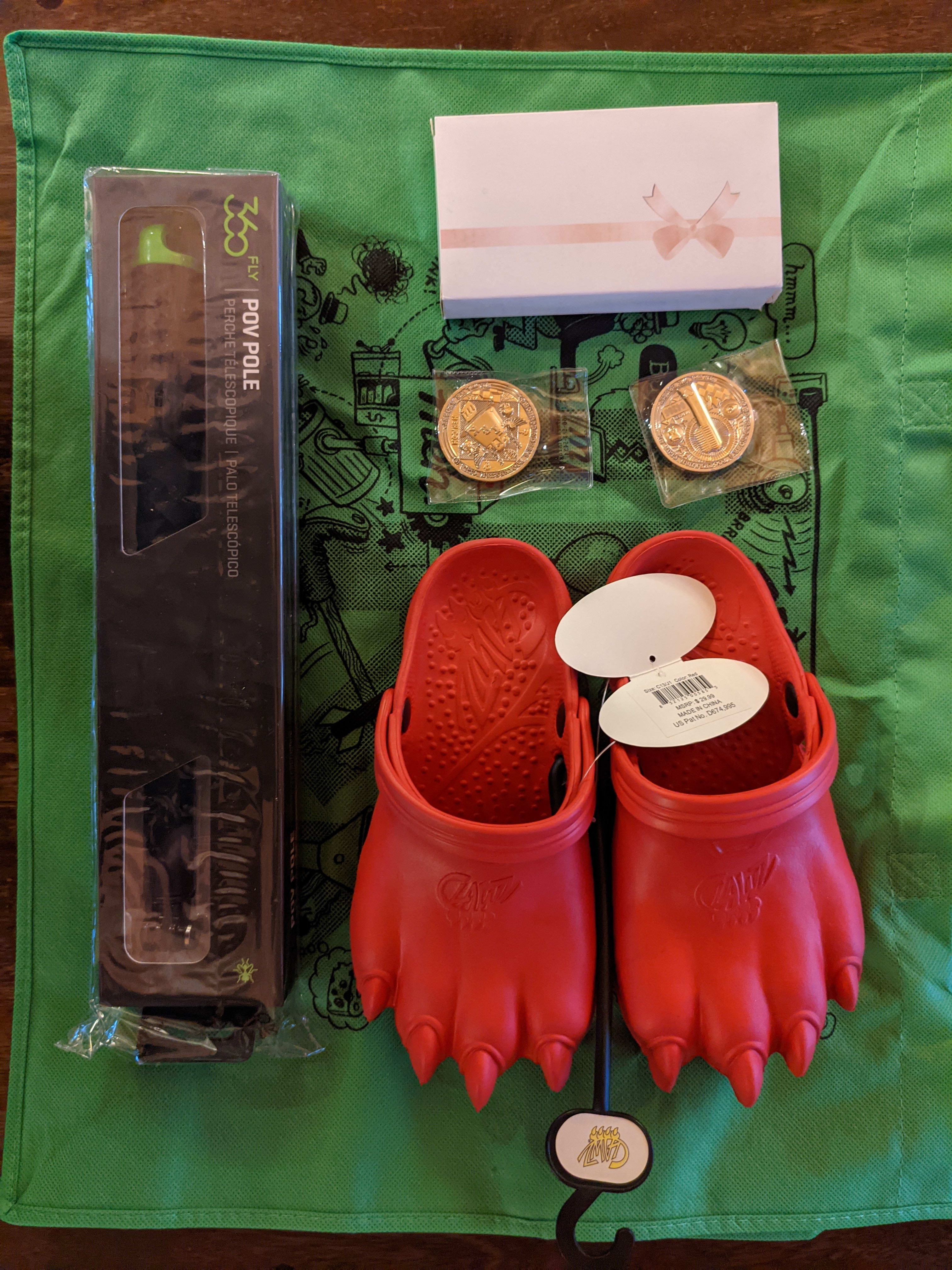 clawz, fly cam pole, coins, battery, bag