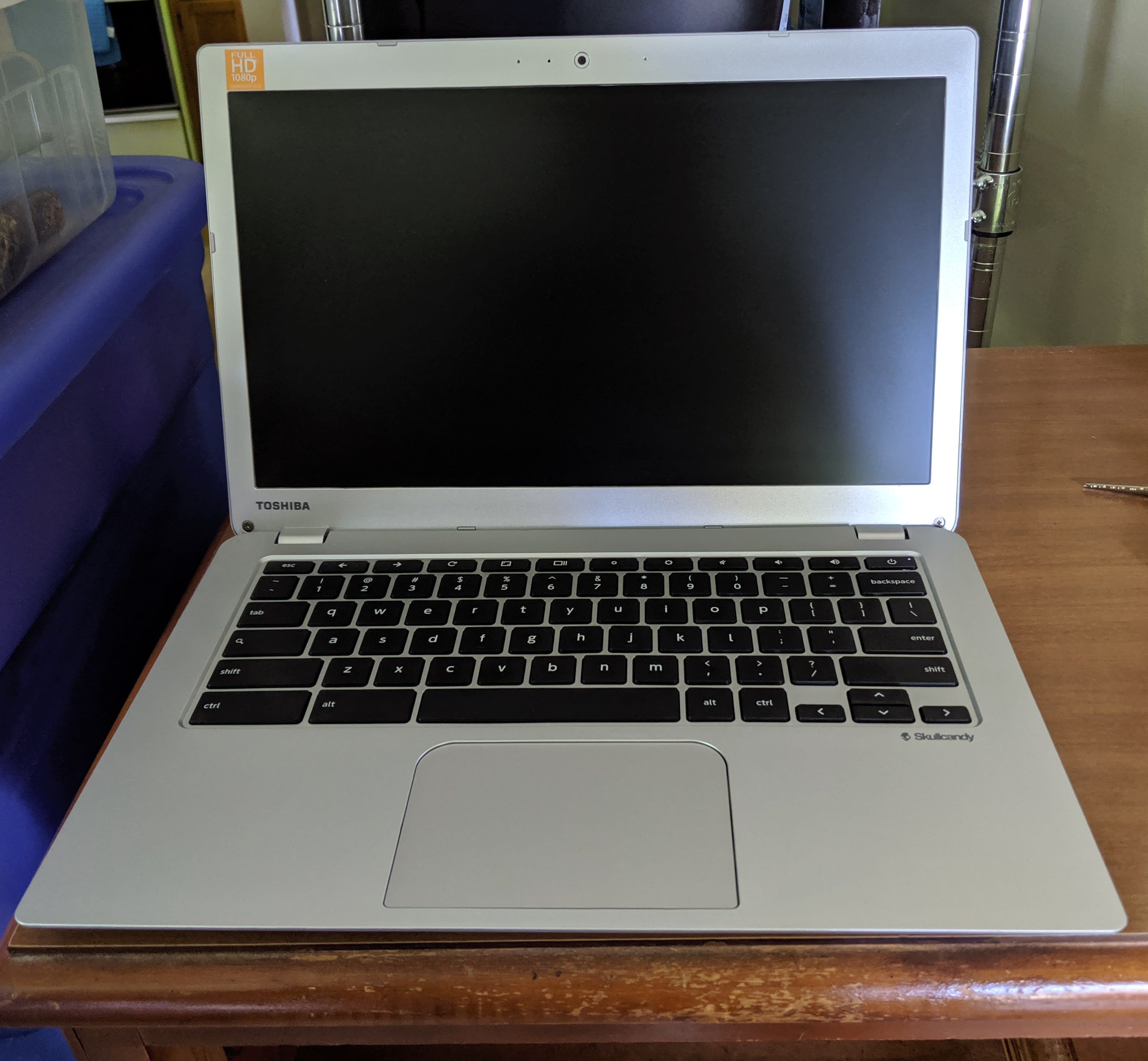 the screen was bad but a new screen and 10 minutes quickly fixed that.