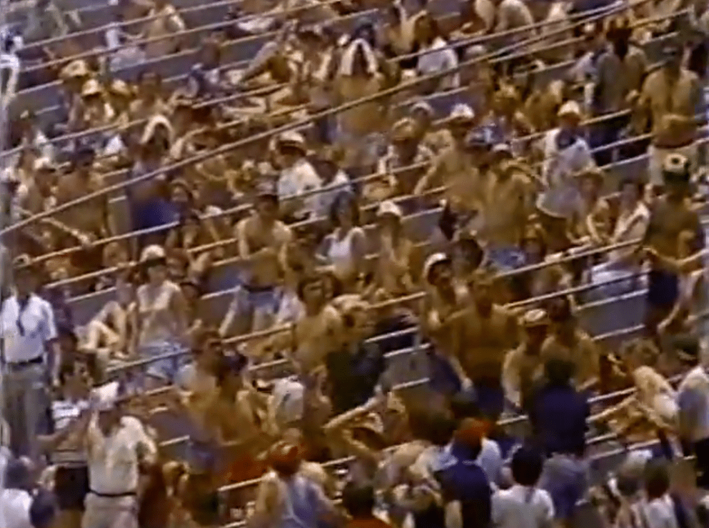 Amazing '80s Baseball Crowd Shots