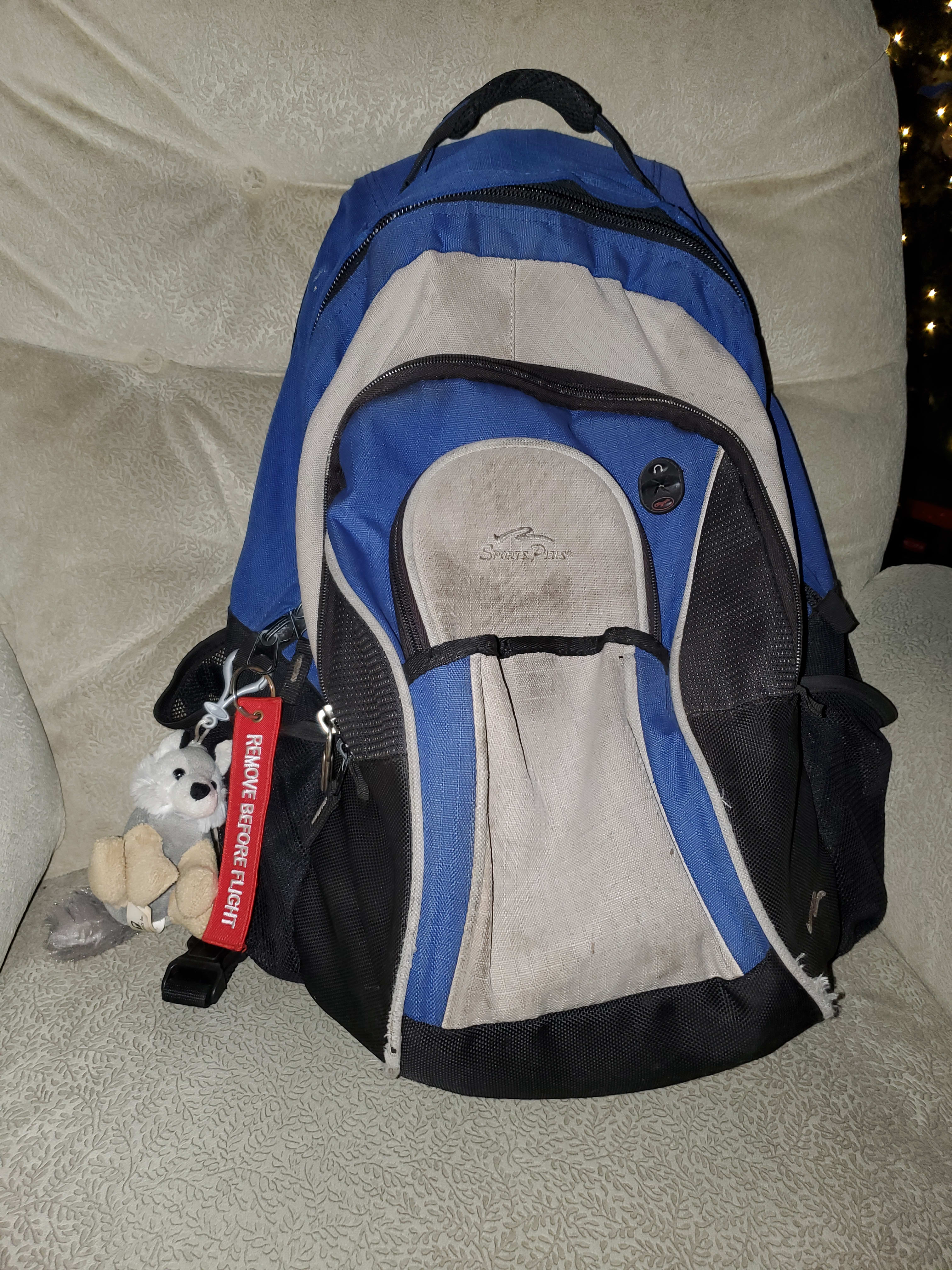 It's got the same colors as my home railroad!