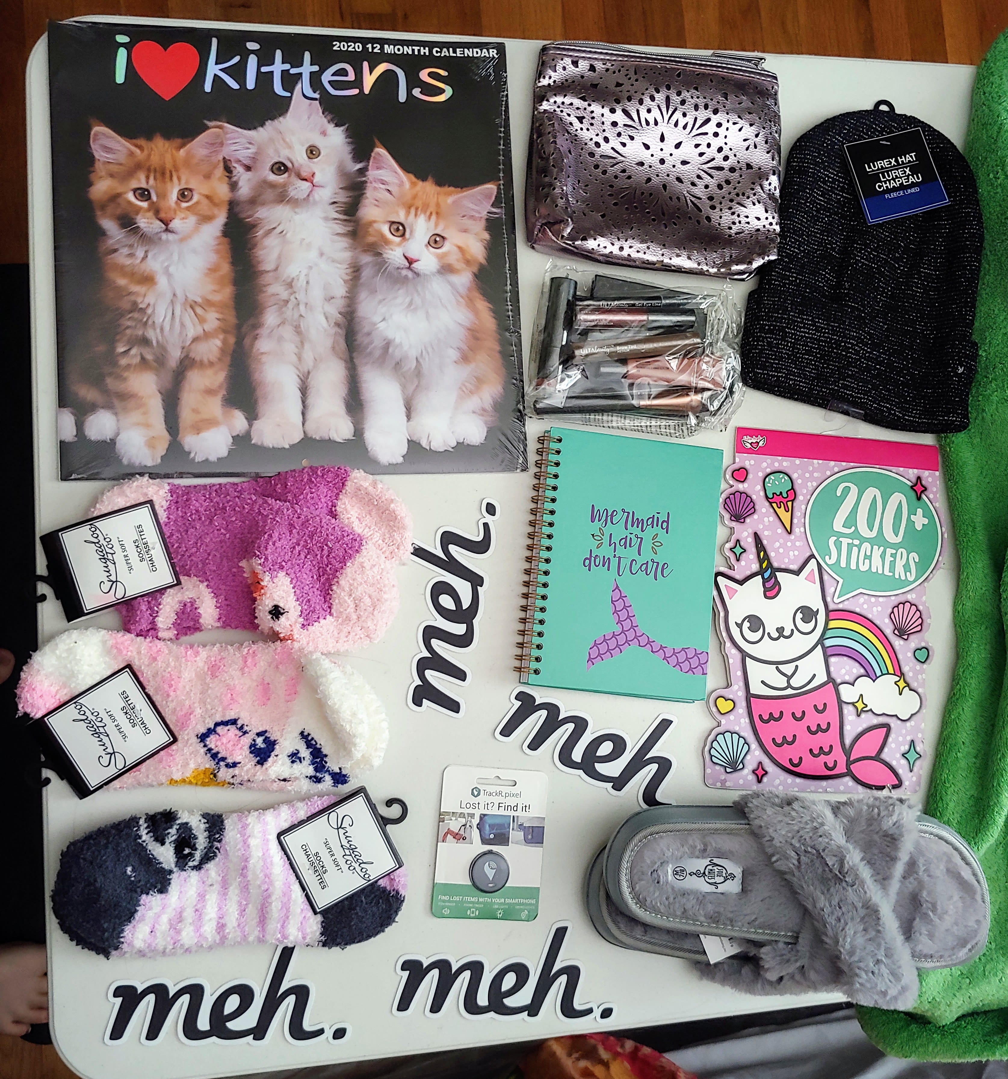 Picture of box contents #3