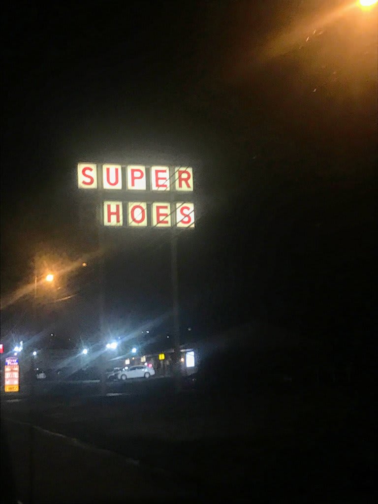 super (s)hoes sign