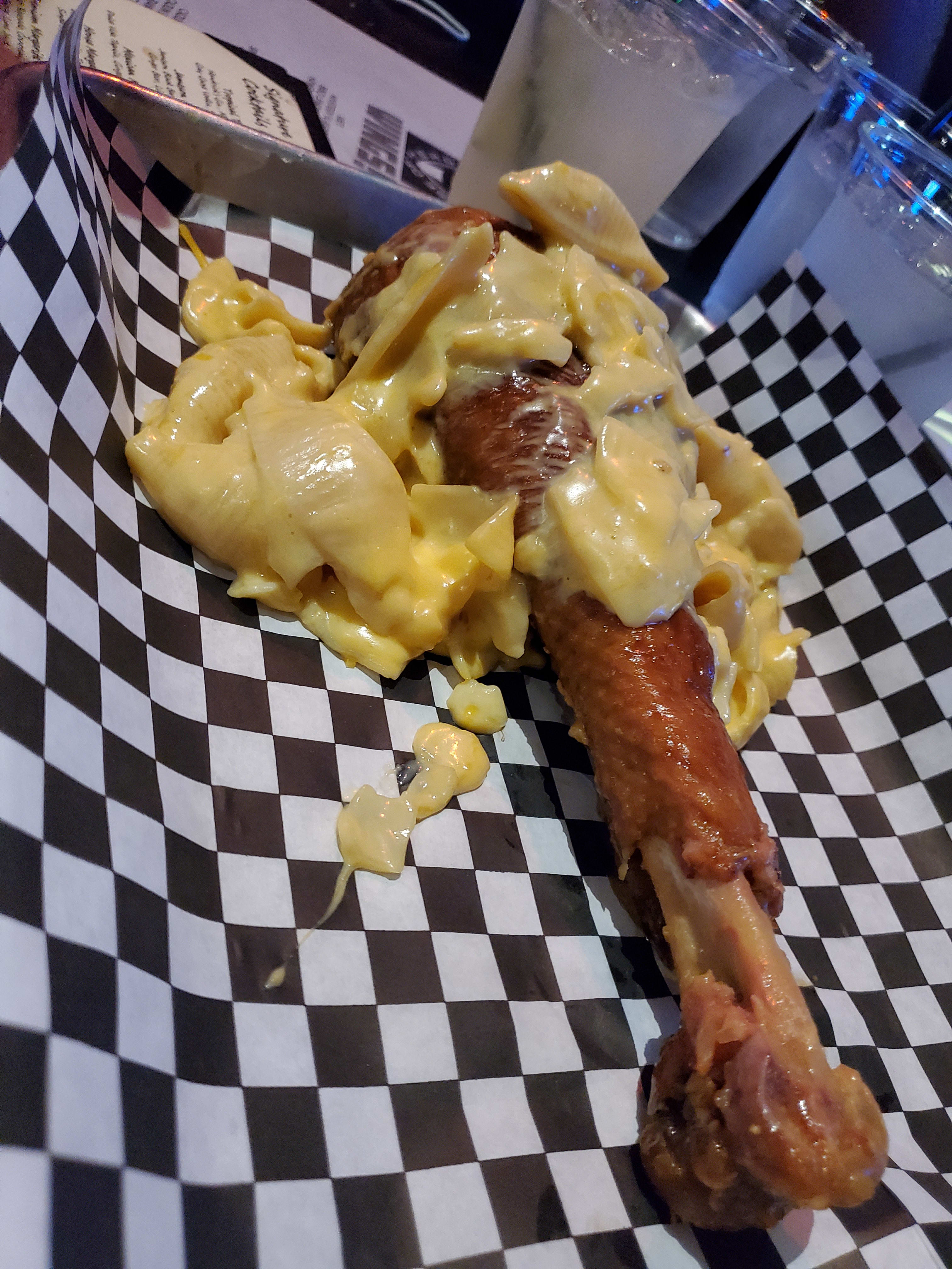 Smoked Turkey Leg w/ Mac and Chz Garnish! ........ You're welcome!