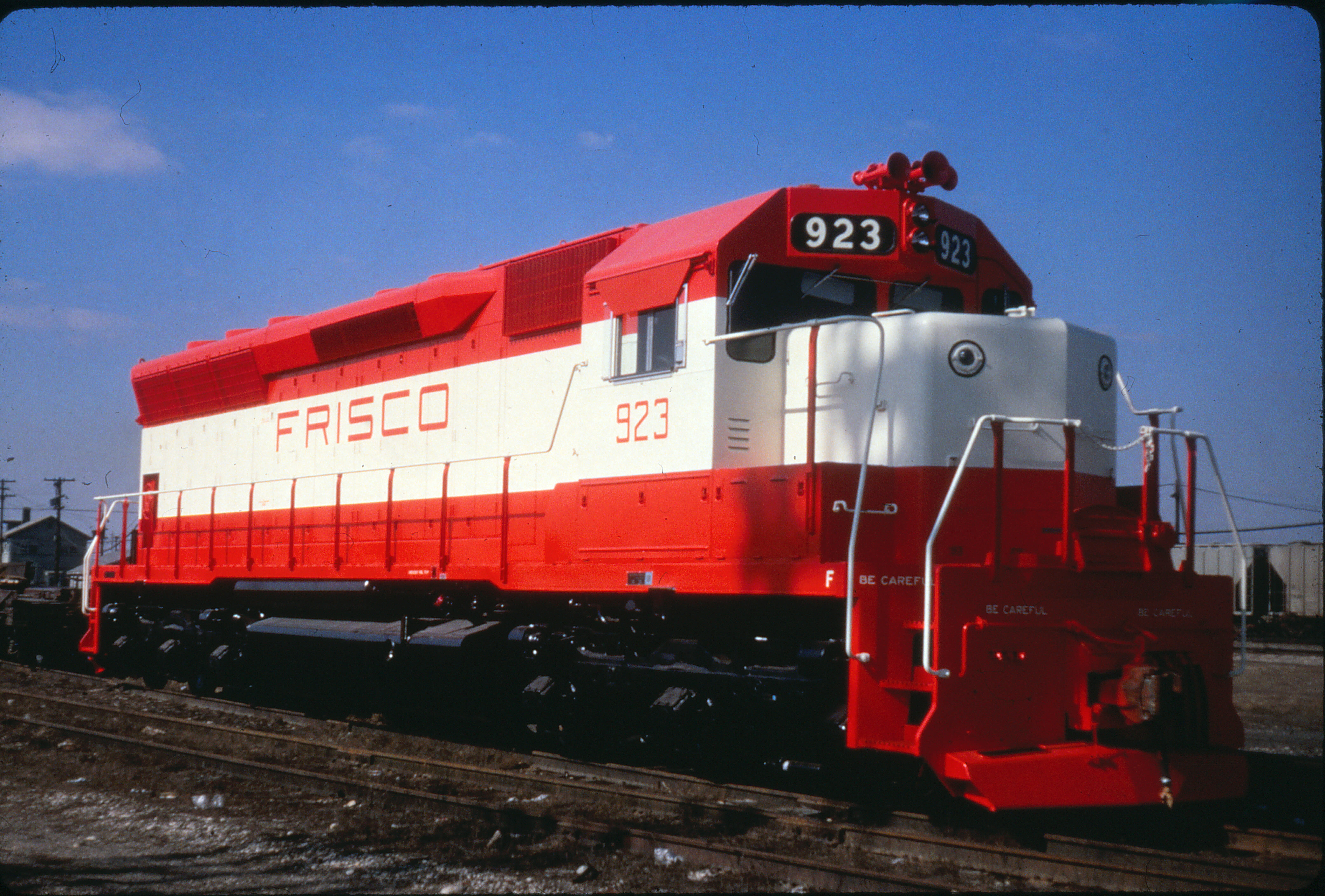 SLSF EMD SD45 number 923