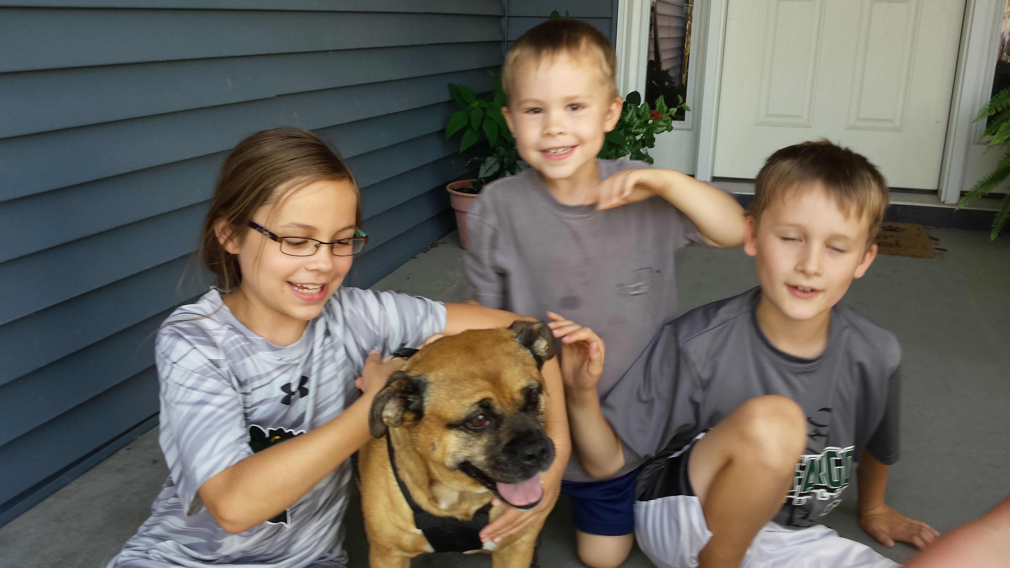 Shasta & neighbor kids