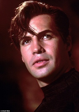 Billy Zane