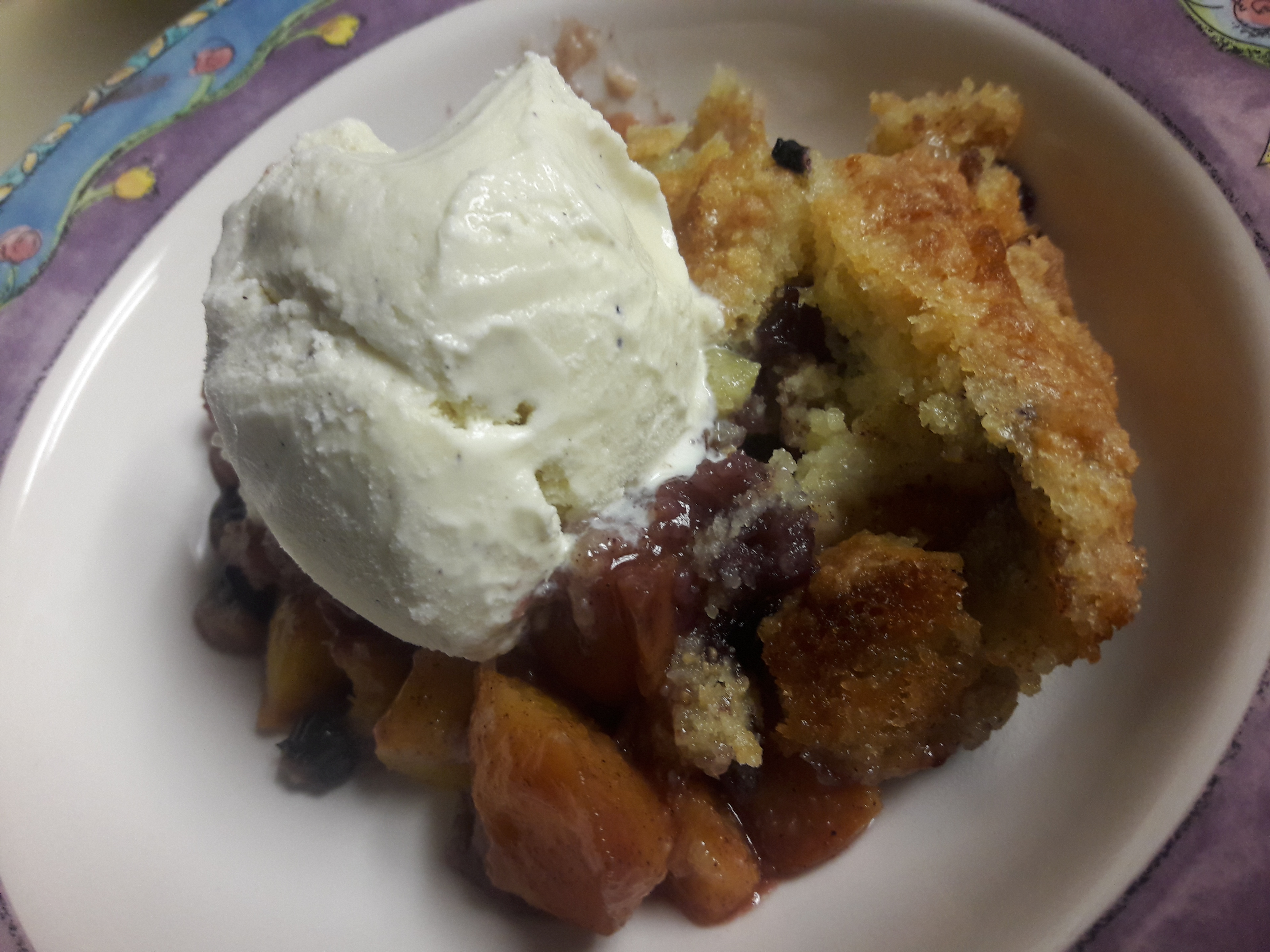 peach and blueberry crisp