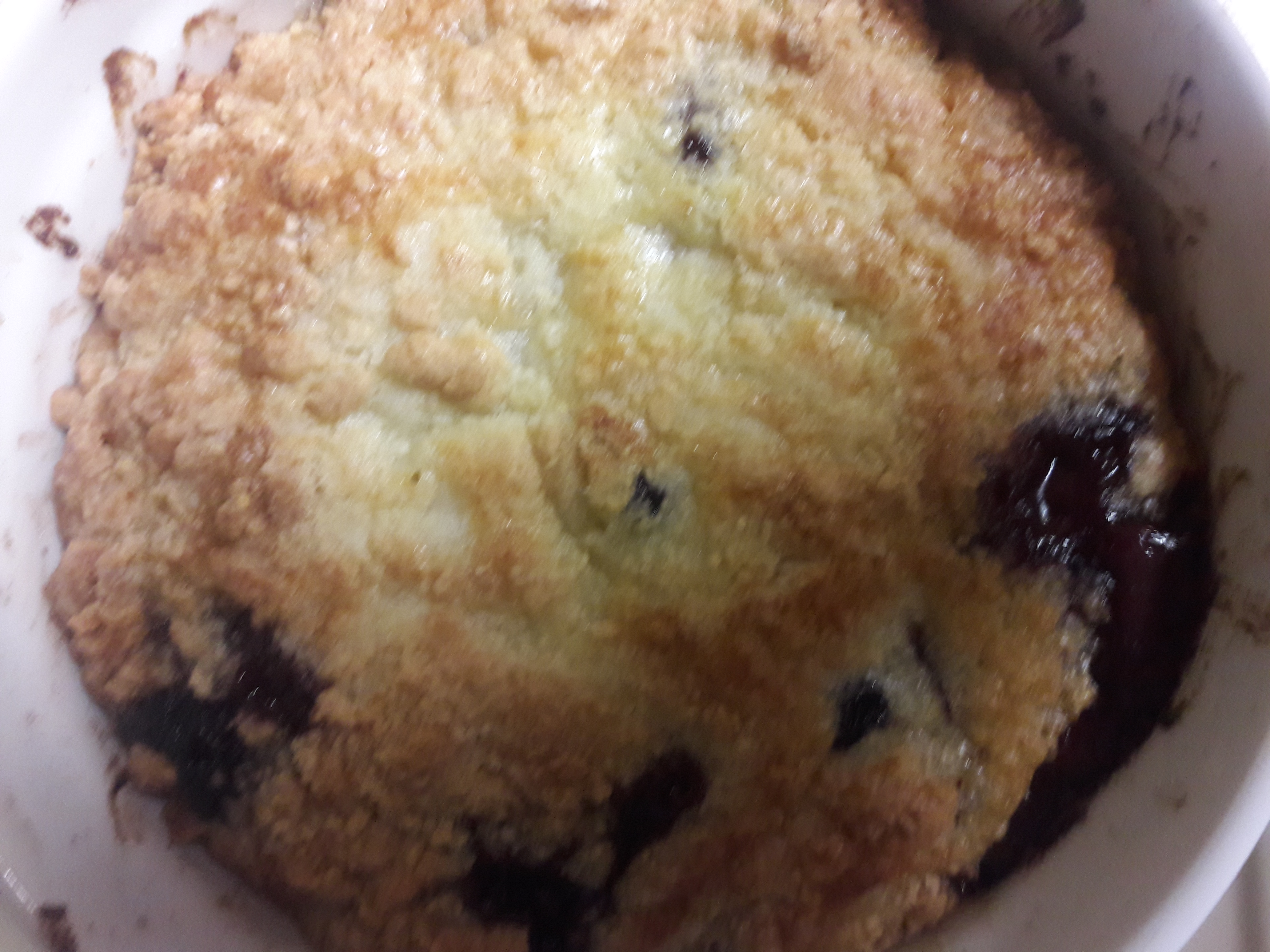 peach and blueberry crisp