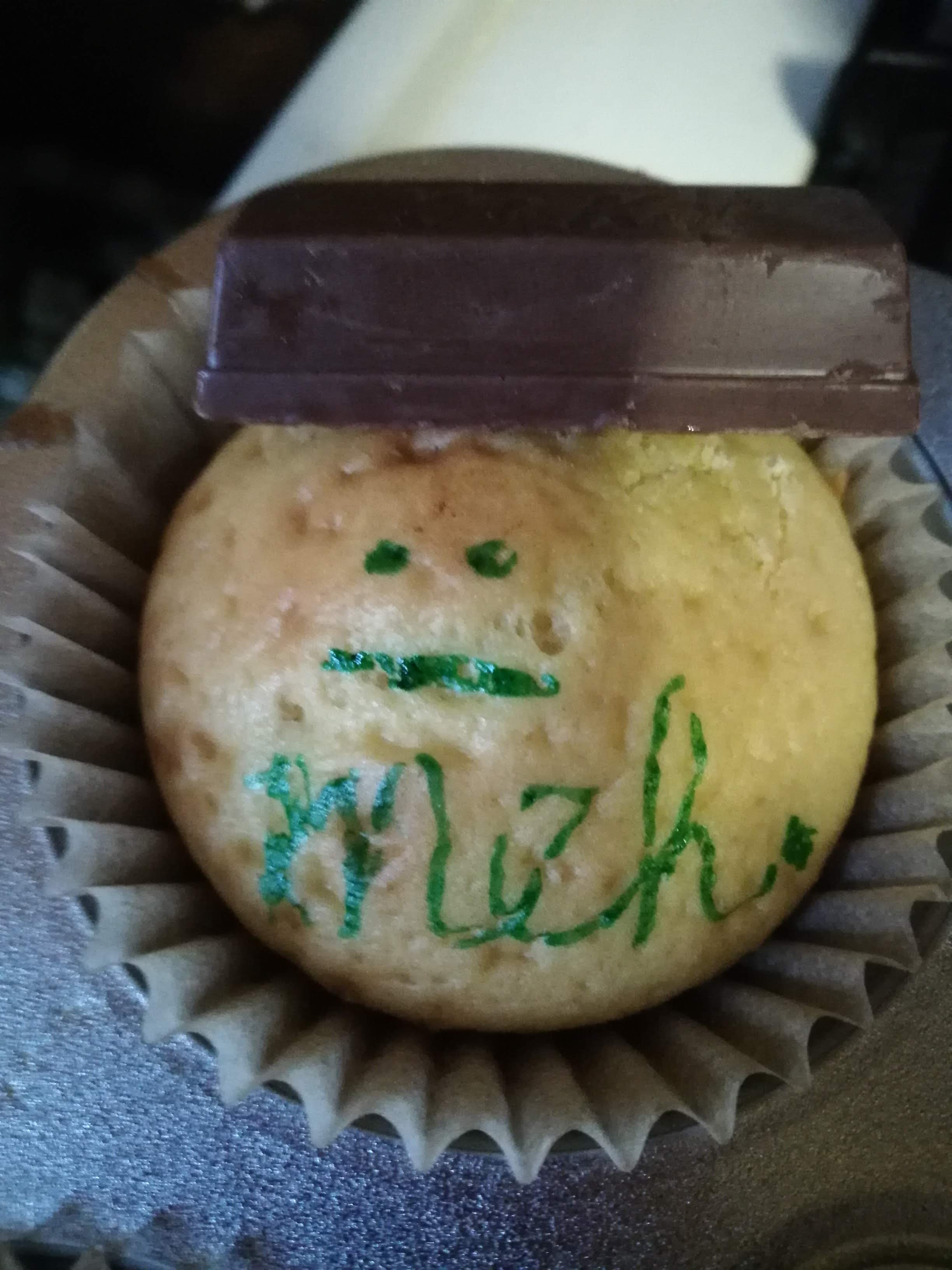 Meh cupcake
